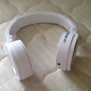 Bluetooth headphones